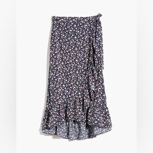 Madewell Ruffle-Edge Midi Wrap Skirt in Harvest Vine blue floral, size 6
